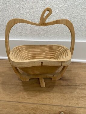 Bonnie & Pop Apple Shaped Collapsible Bamboo Fruit Basket Folding Bowl Trivet